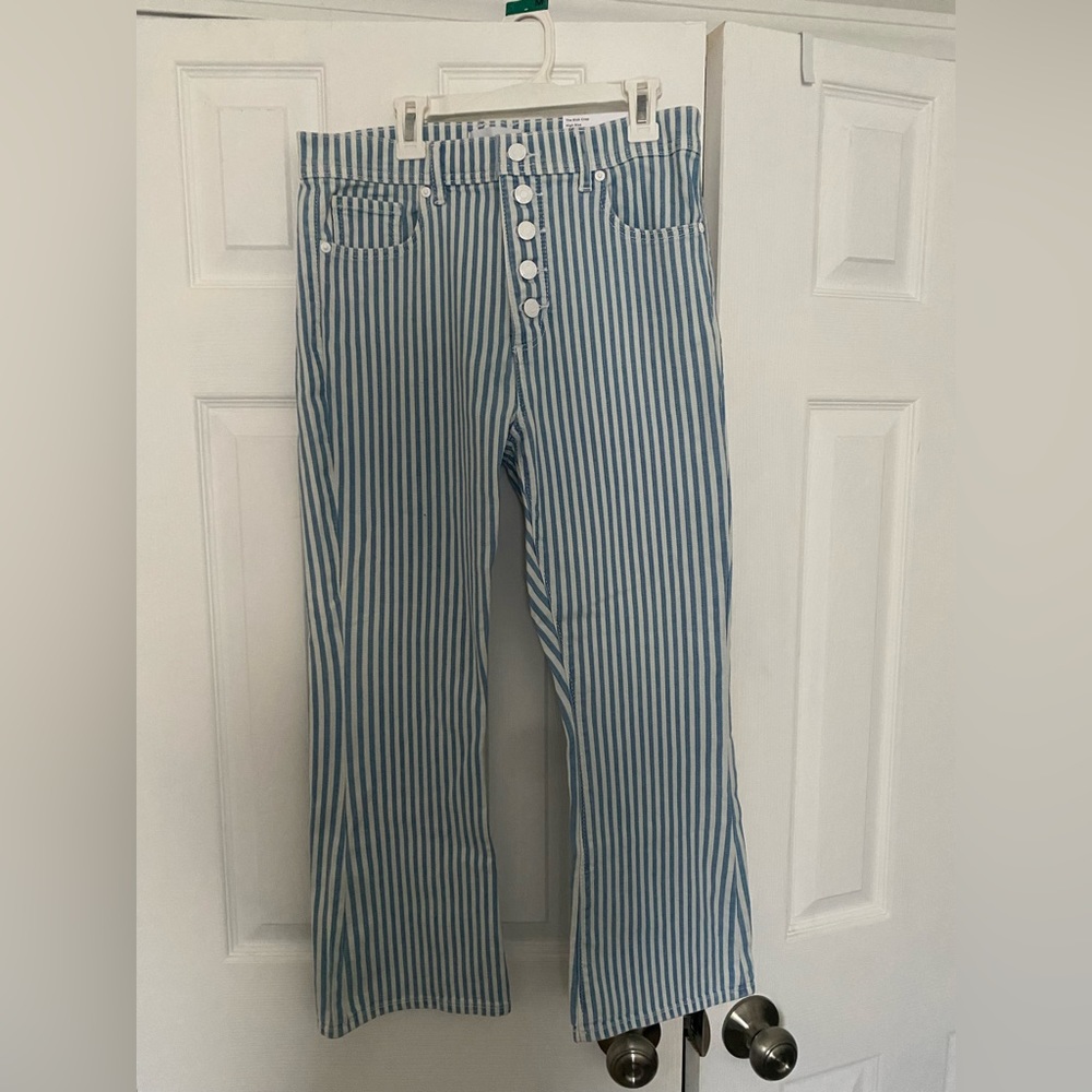 LOFT kick crop jeans. Size petite 28
